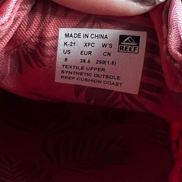 Reef Women’s Pink Cushion Coast Shoes - Picture 5 of 8